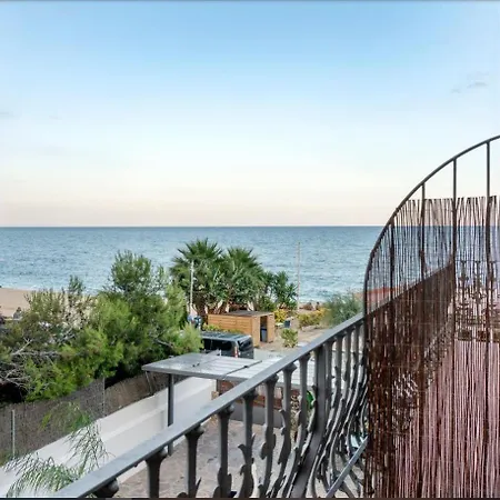 Kalima Beach 칼데스 데스트락